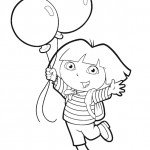 דורה החוקרת אוחזת בבלונים