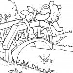 פו הדוב ופיגלט נהנים על הגשר