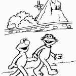 דף צביעה אלמו וזואי מטיילים