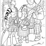 המלך פרגוס, לורד מקינטוש ובנו אוחזים בחץ וקשת