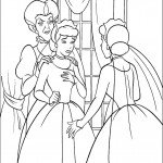 דף צביעה סינדרלה מודדת את שמלת הכלה