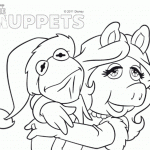 דף צביעה מיס פיגי מחבקת את קרמיט