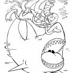 חתול תעלול צולל ליד כריש מפחיד