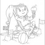 דף צביעה נאדי נהנה בחוף הים