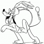 דף צביעה פלוטו סוחב מיקרופון ותוף