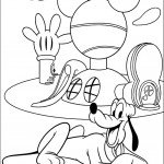 הכלב פלוטו וחללית בצורת מיקי